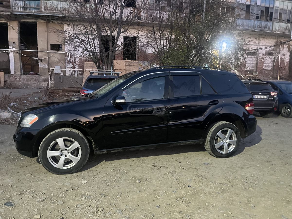 Mercedes-Benz ML 350 2006 — photo 2