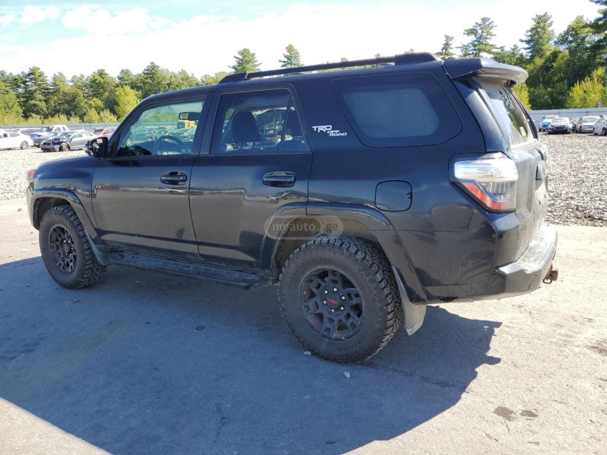 Toyota 4Runner 2019 — photo 2