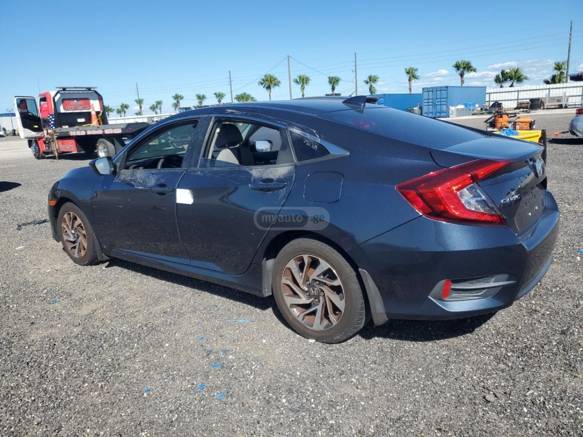 Honda Civic 2018 — photo 2