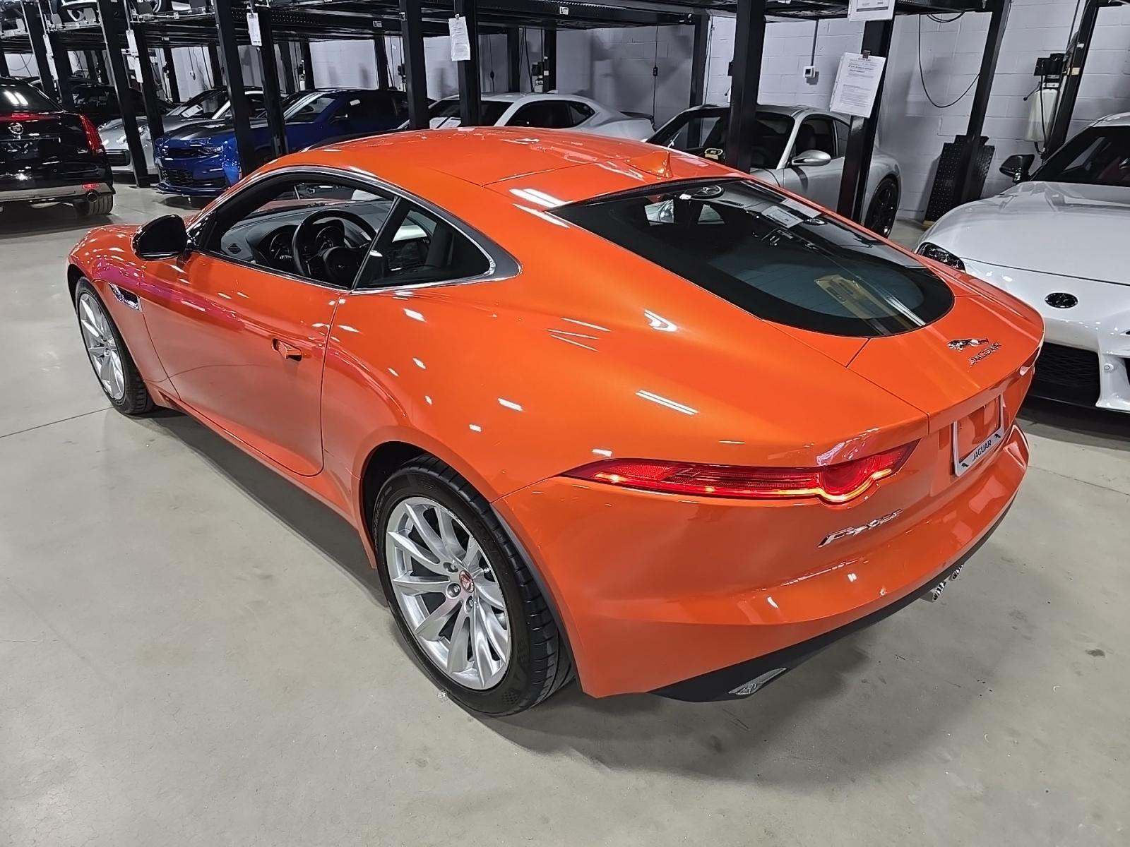 Jaguar F-TYPE 2015 — photo 2