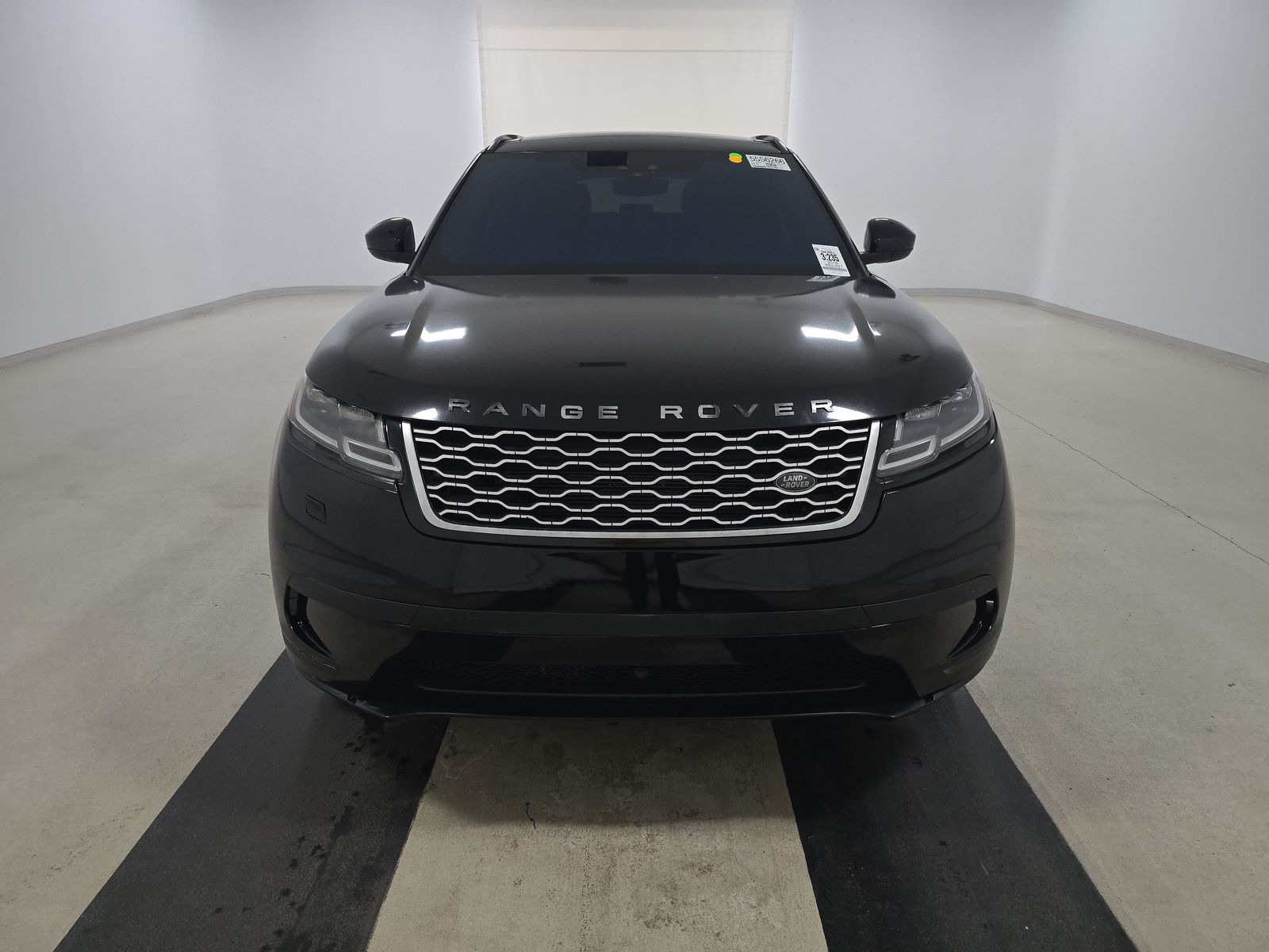 Land Rover Range Rover Velar 2018 — photo 2