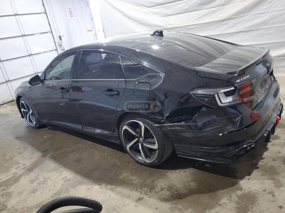 Honda Accord 2018 — photo 2