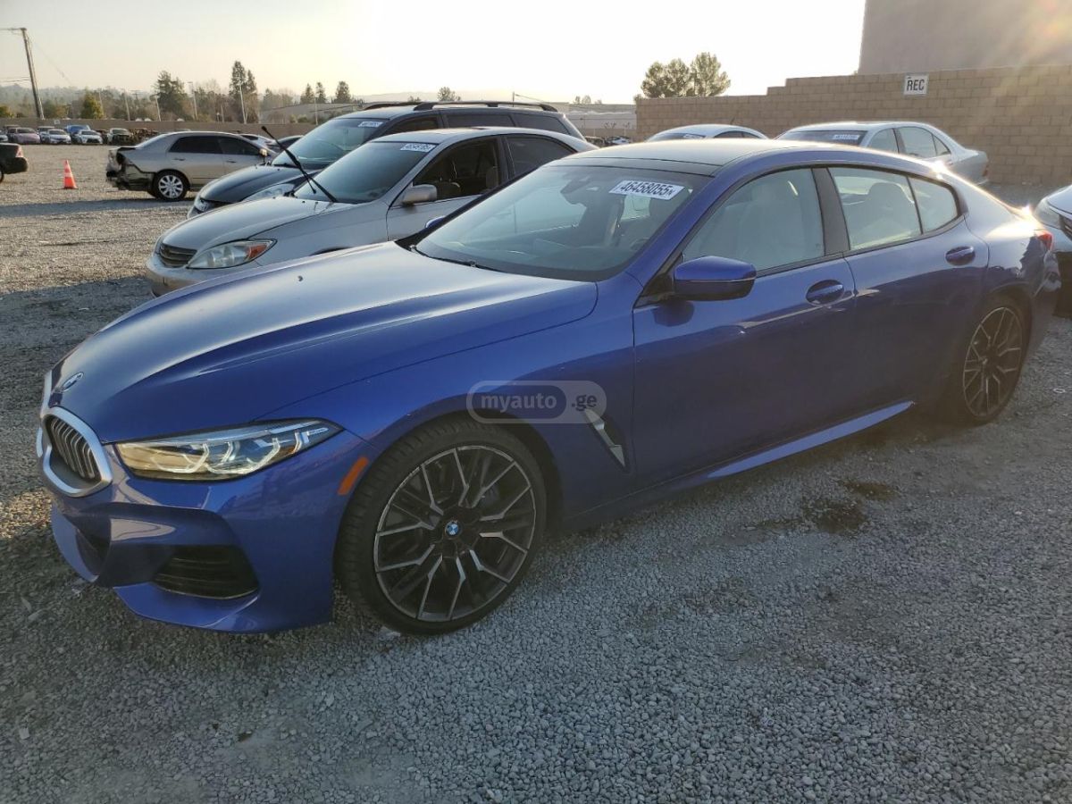 BMW 840