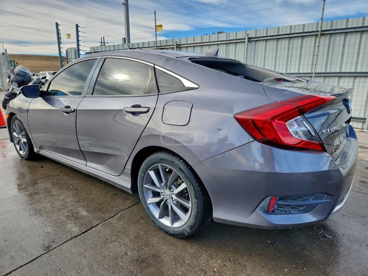 Honda Civic 2019 — photo 2