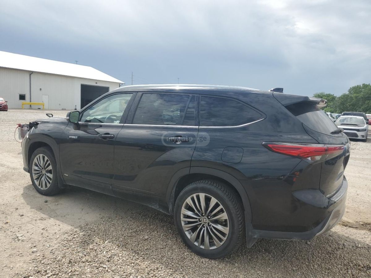 Toyota Highlander 2021 — photo 2