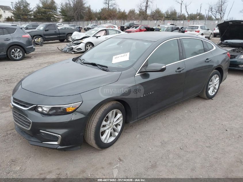 Chevrolet Malibu 2018 — photo 2