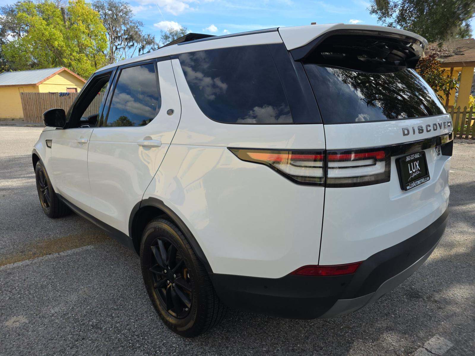 Land Rover Discovery 2019 — photo 2