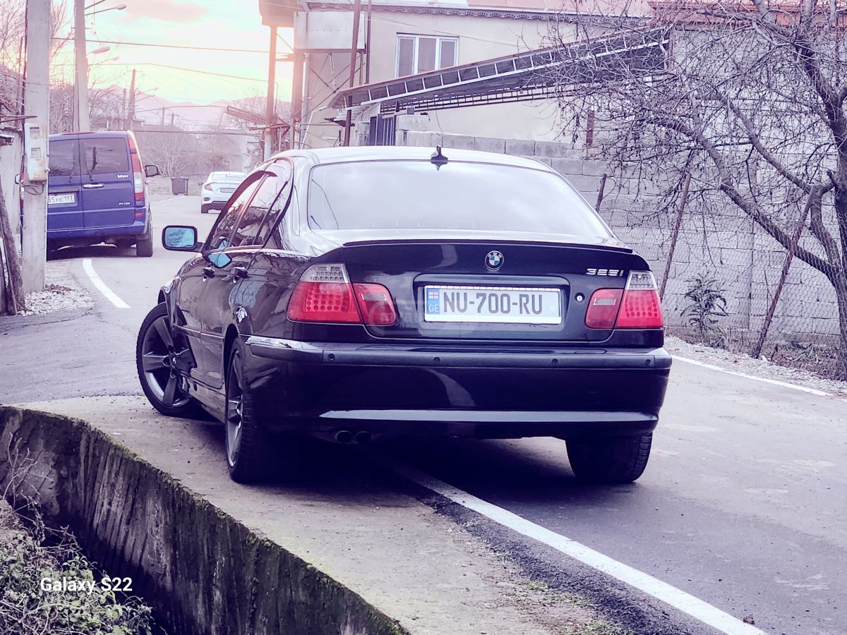 BMW 325 2005 — photo 2