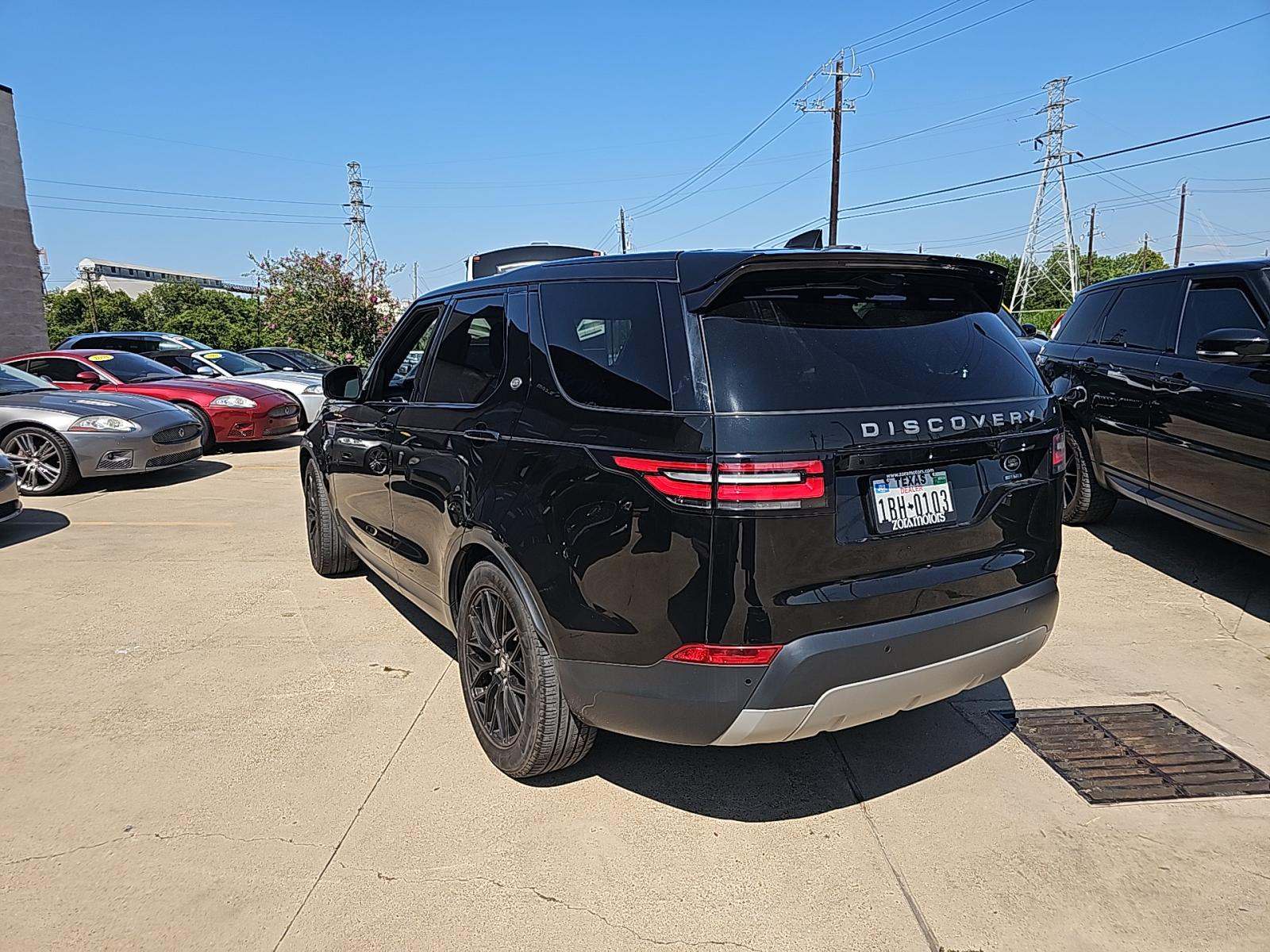 Land Rover Discovery 2017 — photo 2