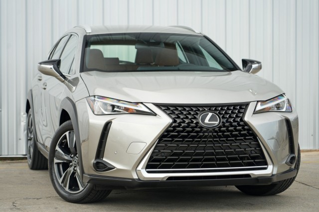 Lexus UX 200 2021 — photo 2