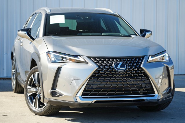 Lexus UX 200 2022 — photo 2