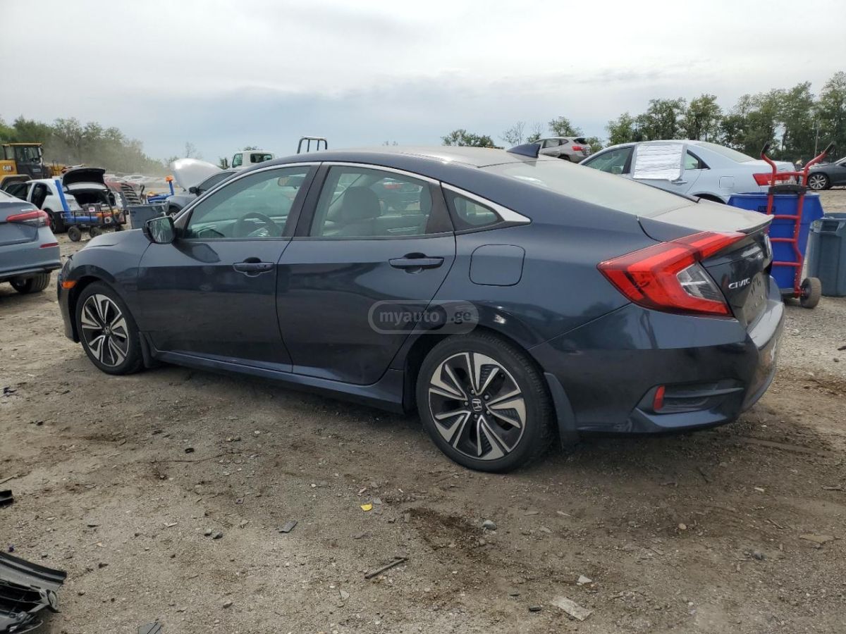 Honda Civic 2017 — photo 2