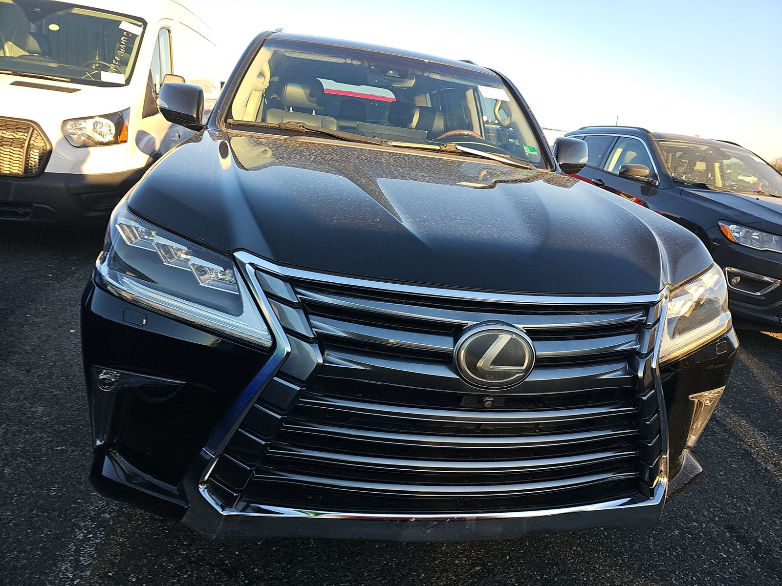 Lexus LX 570 2018 — photo 2
