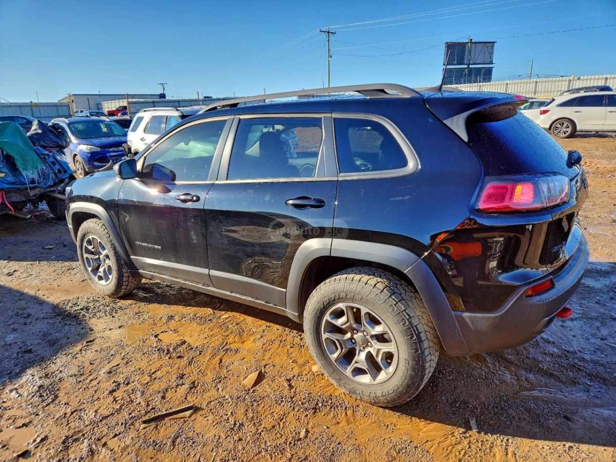 Jeep Cherokee 2021 — photo 2