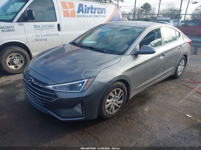 Hyundai Elantra 2019 — photo 2