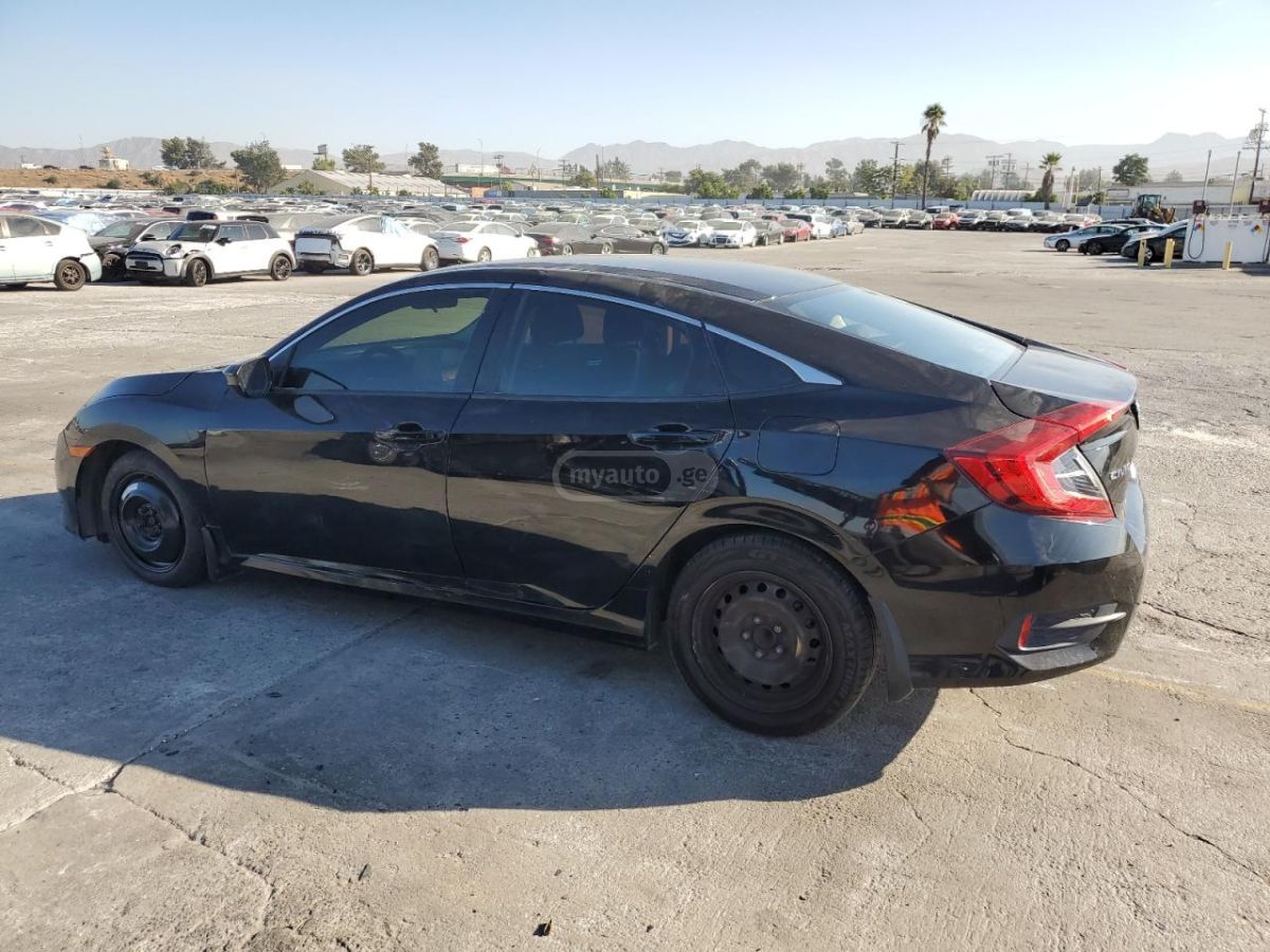 Honda Civic 2018 — photo 2