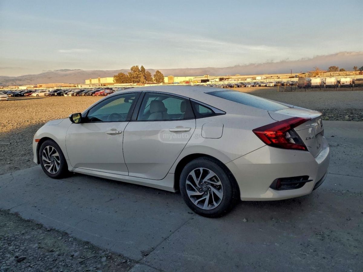 Honda Civic 2016 — photo 2