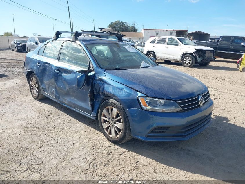 Volkswagen Jetta 2016 — photo 2