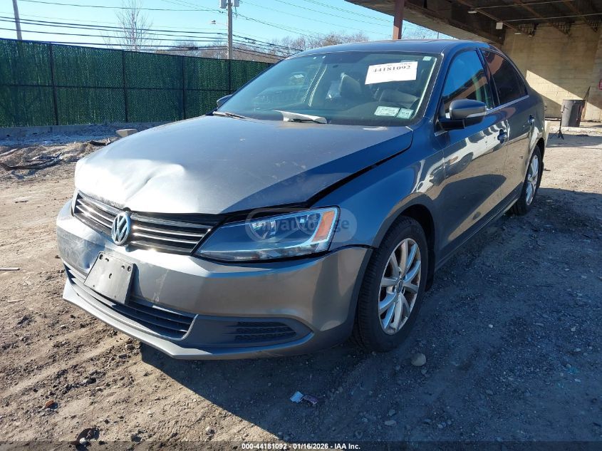 Volkswagen Jetta 2014 — photo 2