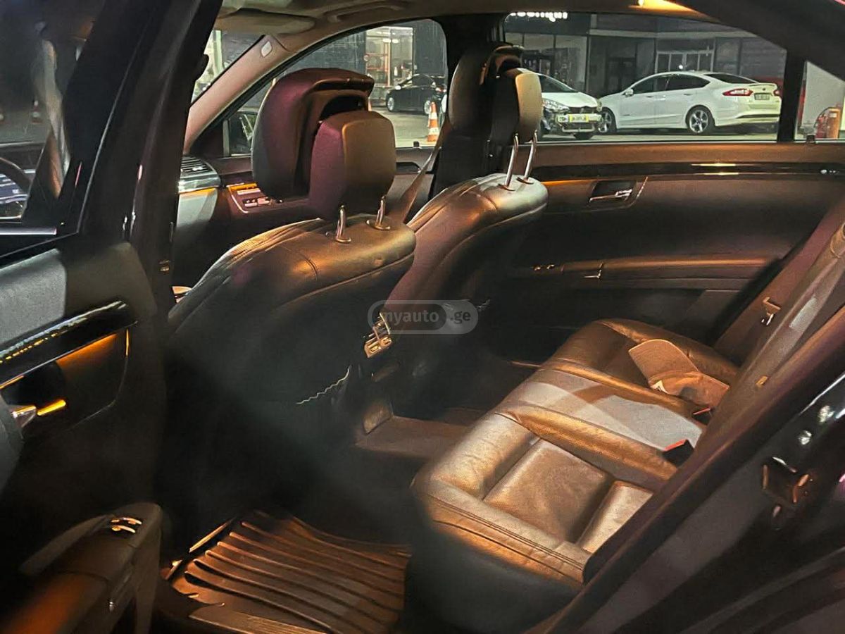 Mercedes-Benz S 550 2010 — photo 2