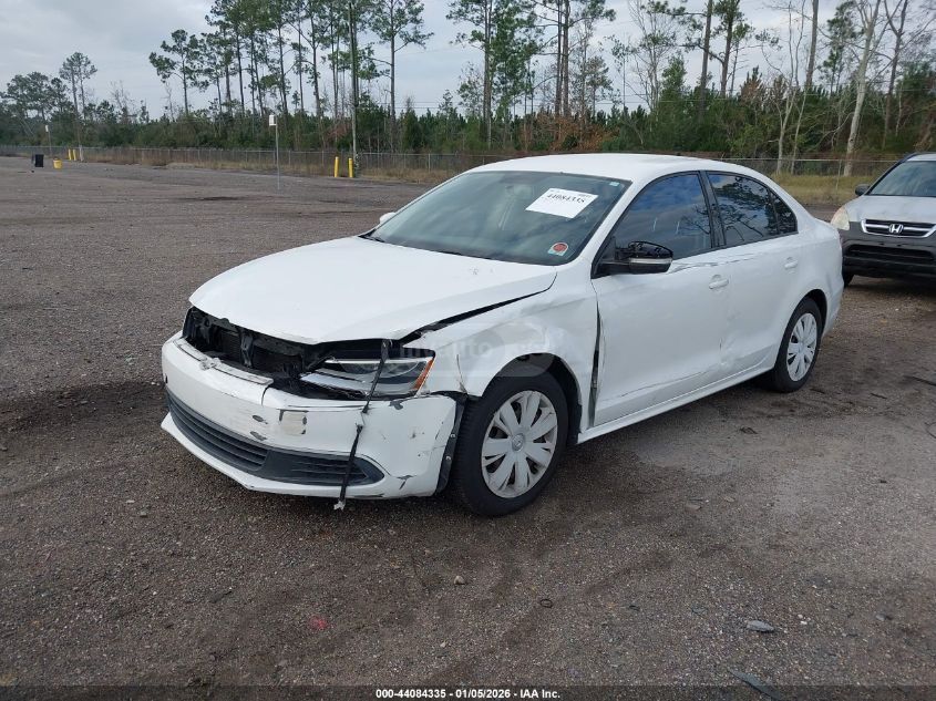 Volkswagen Jetta 2014 — photo 2