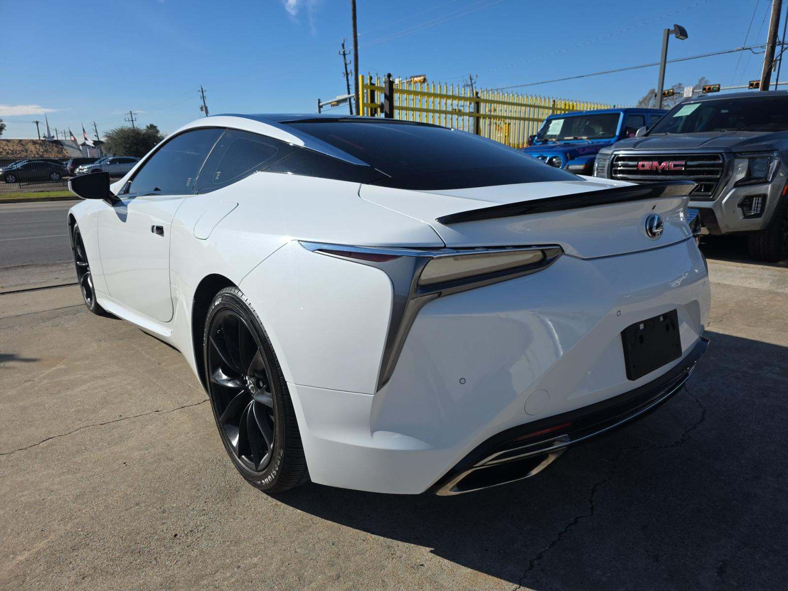 Lexus LC 500 2018 — photo 2