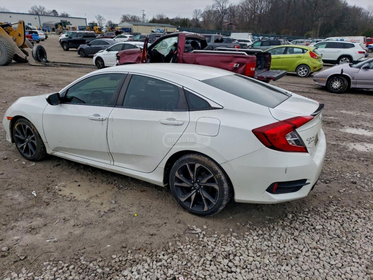 Honda Civic 2020 — photo 2