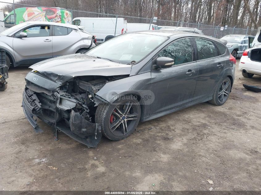Ford Focus 2017 — photo 2