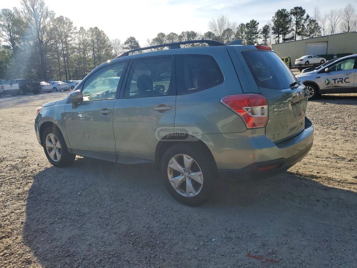 Subaru Forester 2016 — photo 2