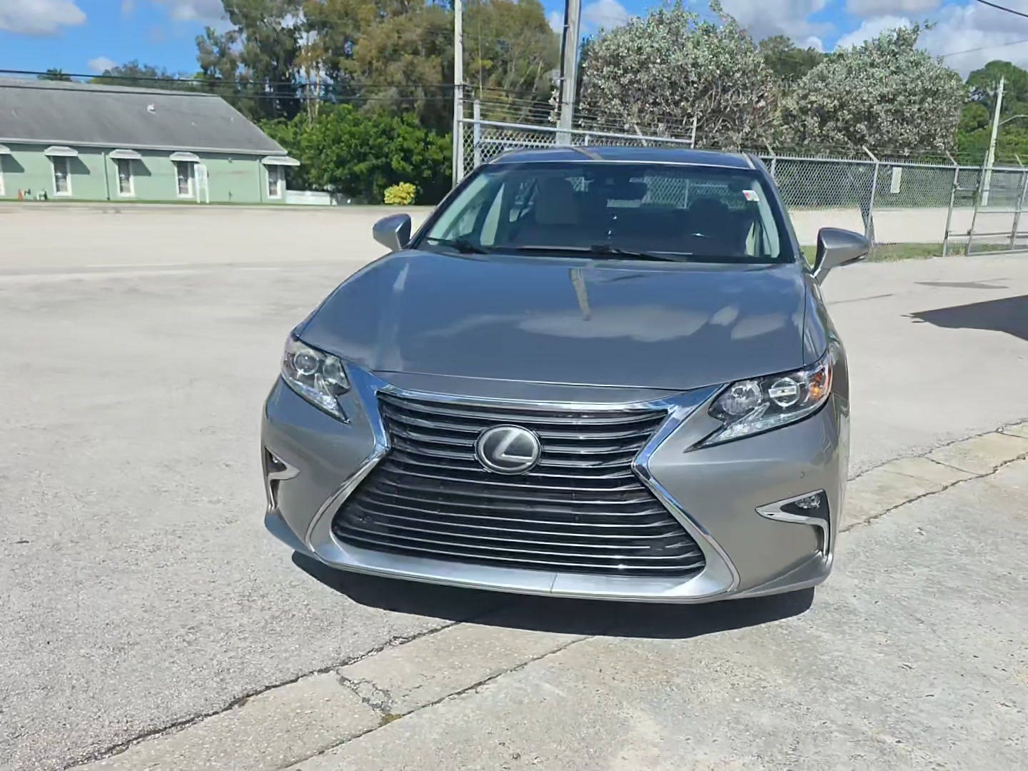 Lexus ES 350 2016 — photo 2