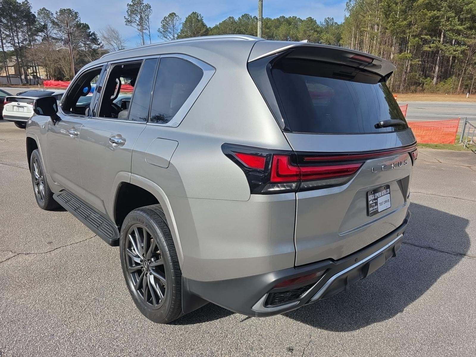 Lexus LX 600 2023 — photo 2