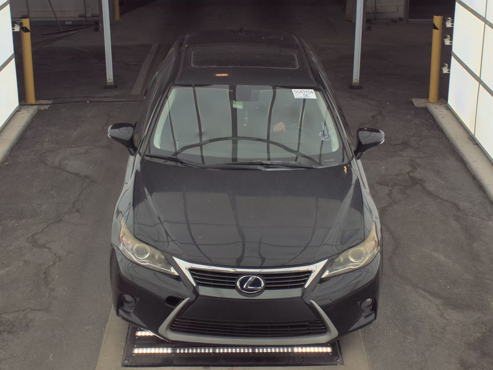 Lexus CT 200 h 2015 — photo 2