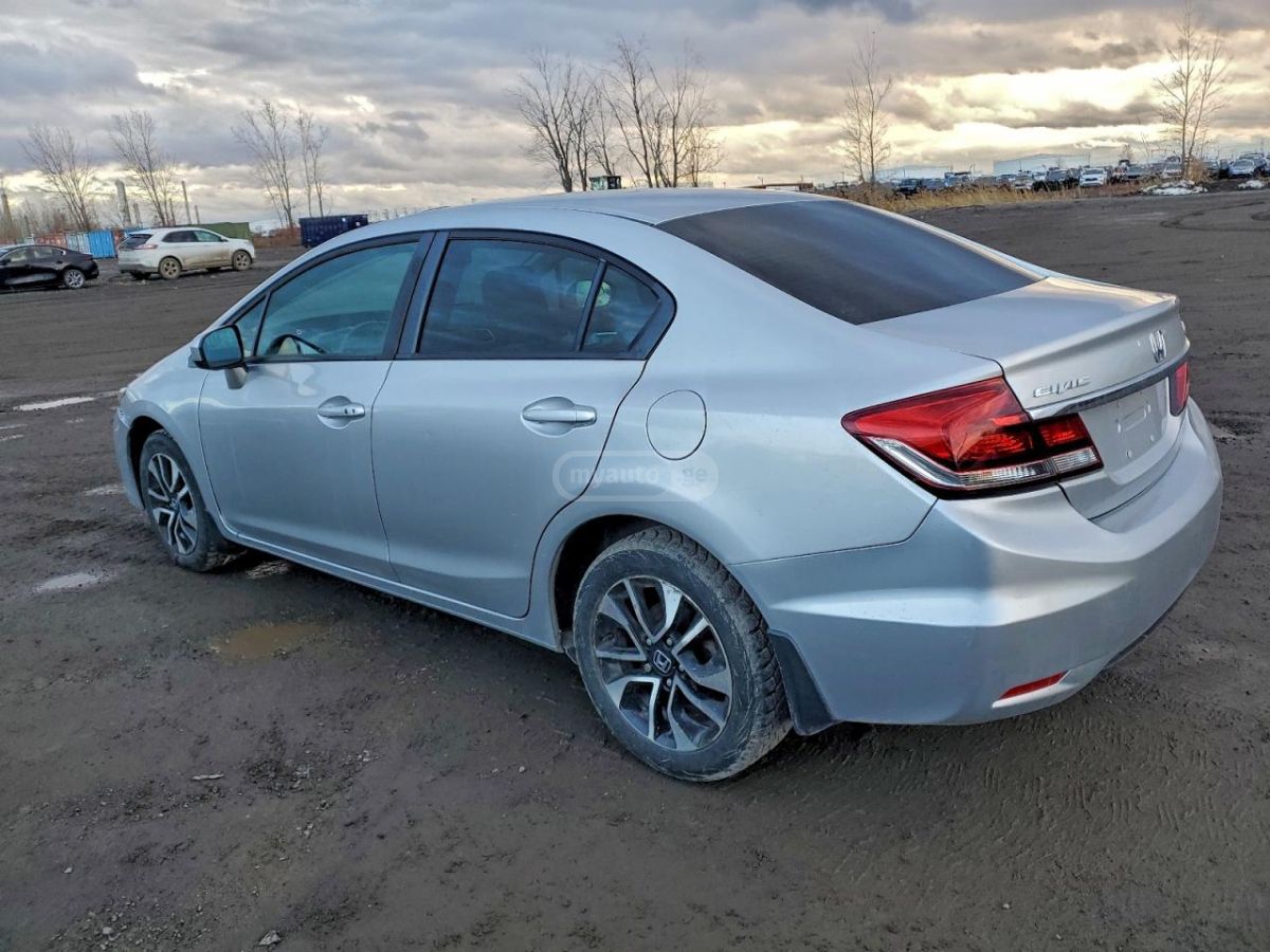 Honda Civic 2015 — photo 2