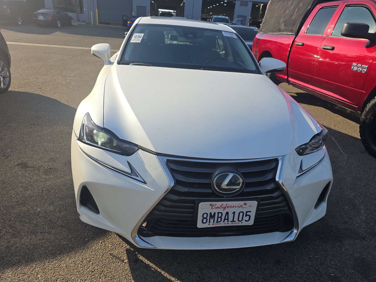 Lexus IS 300 2019 — photo 2