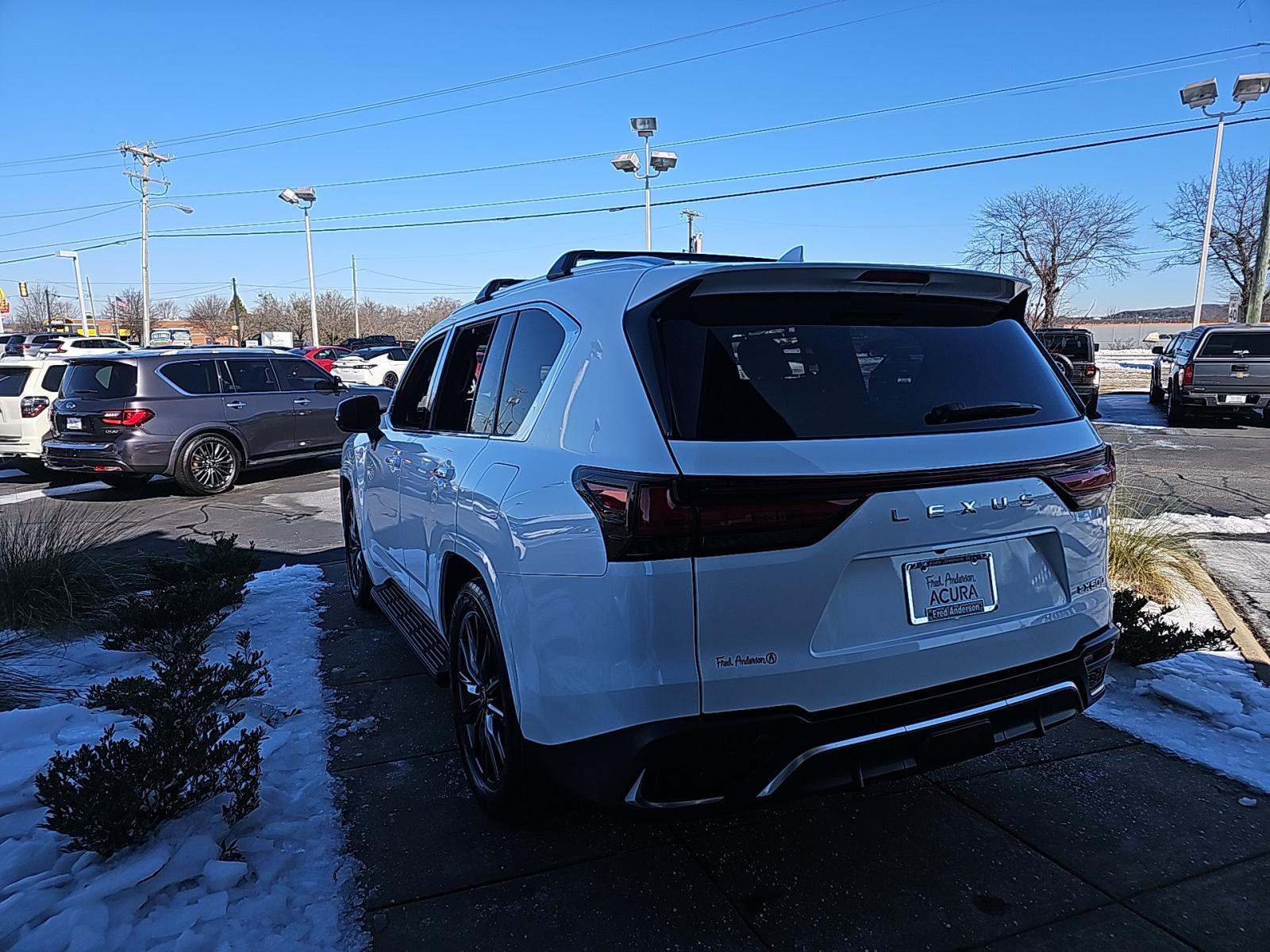 Lexus LX 600 2024 — photo 2