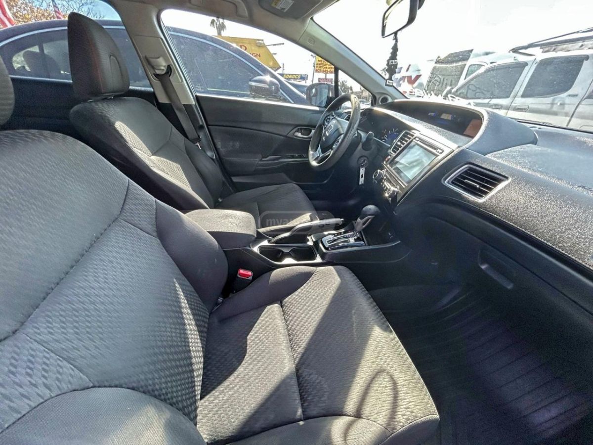 Honda Civic 2015 — photo 2