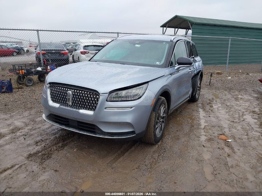Lincoln Corsair 2022 — photo 2