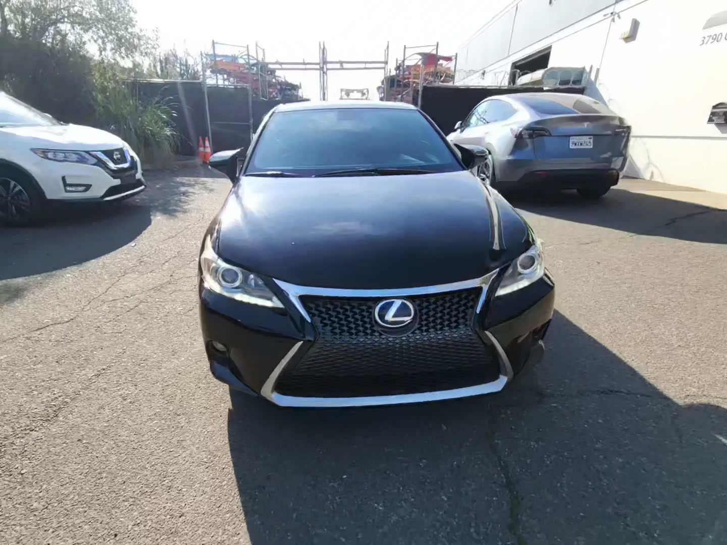 Lexus CT 200 h 2014 — photo 2
