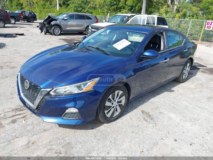 Nissan Altima 2020 — photo 2
