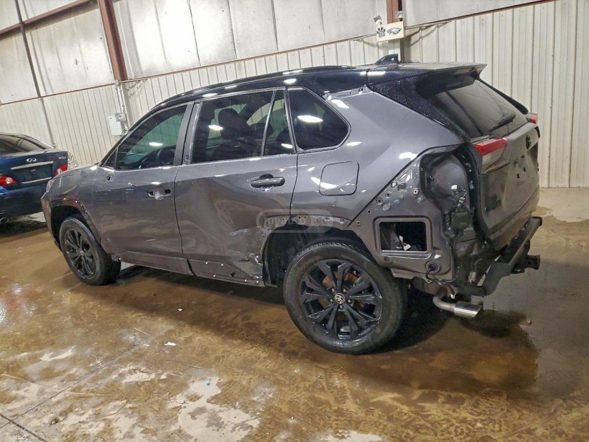 Toyota RAV4 2022 — photo 2