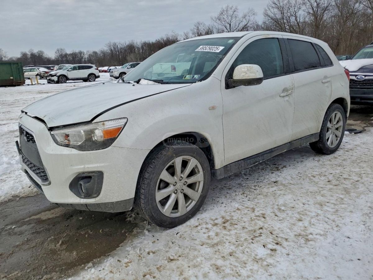 Mitsubishi Outlander 2015 — photo 2