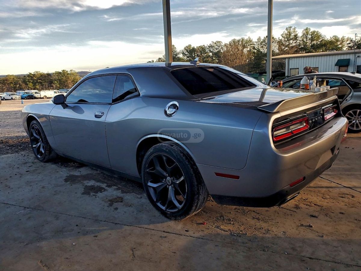Dodge Challenger 2017 — photo 2
