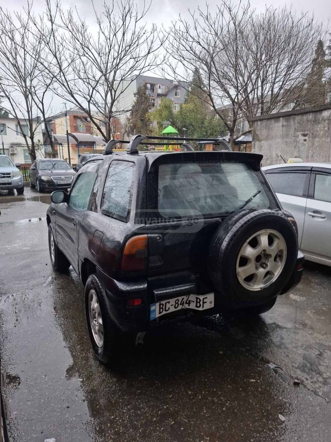 Toyota RAV4 1996 — photo 2