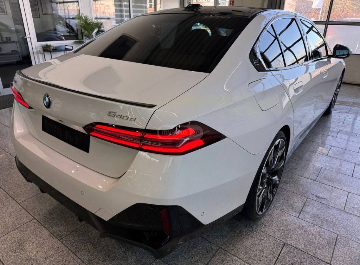 BMW 540 2025 — photo 2