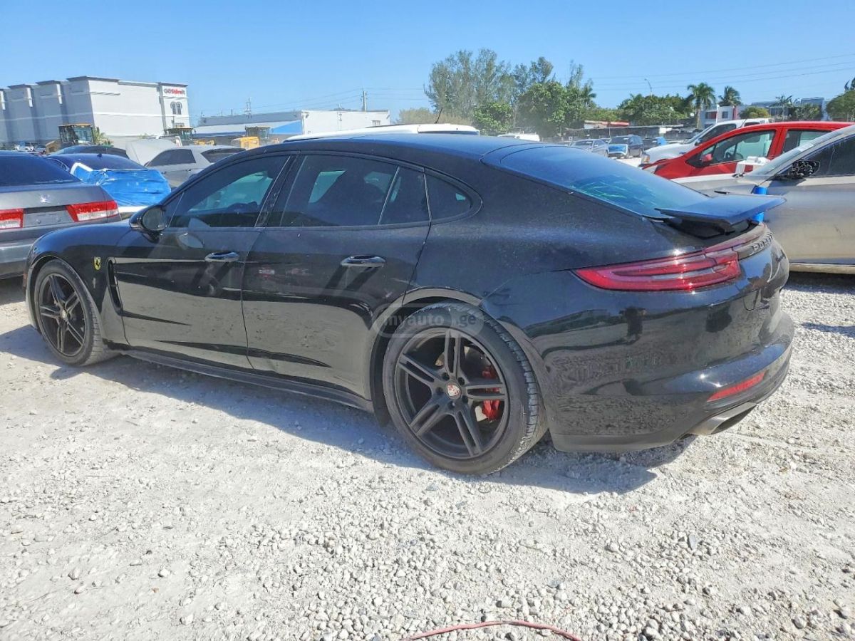 Porsche Panamera 2017 — photo 2