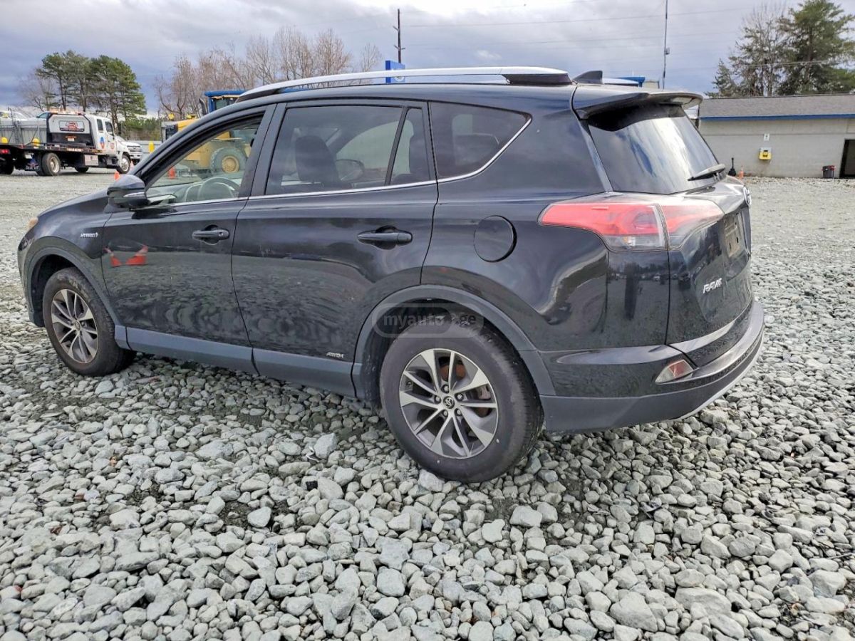Toyota RAV4 2016 — photo 2