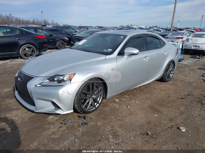 Lexus IS 300 2016 — photo 2