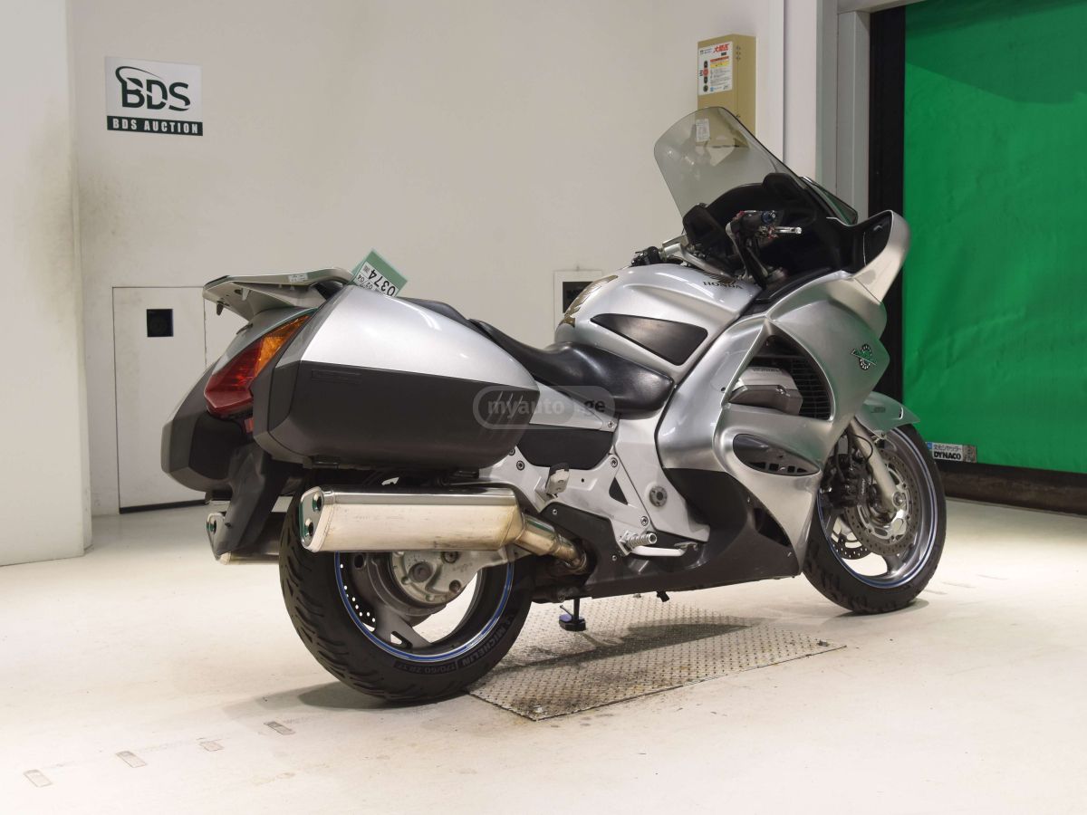 Honda ST1300 2005 — photo 2