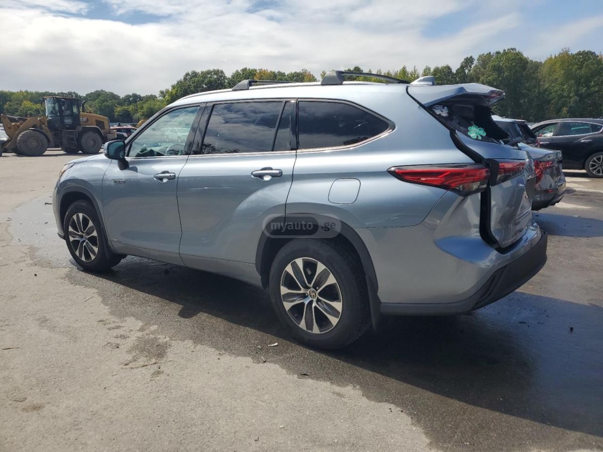 Toyota Highlander 2021 — photo 2