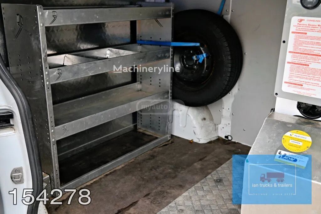 Renault Trafic 2022 — photo 2
